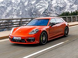 PORSCHE Panamera
